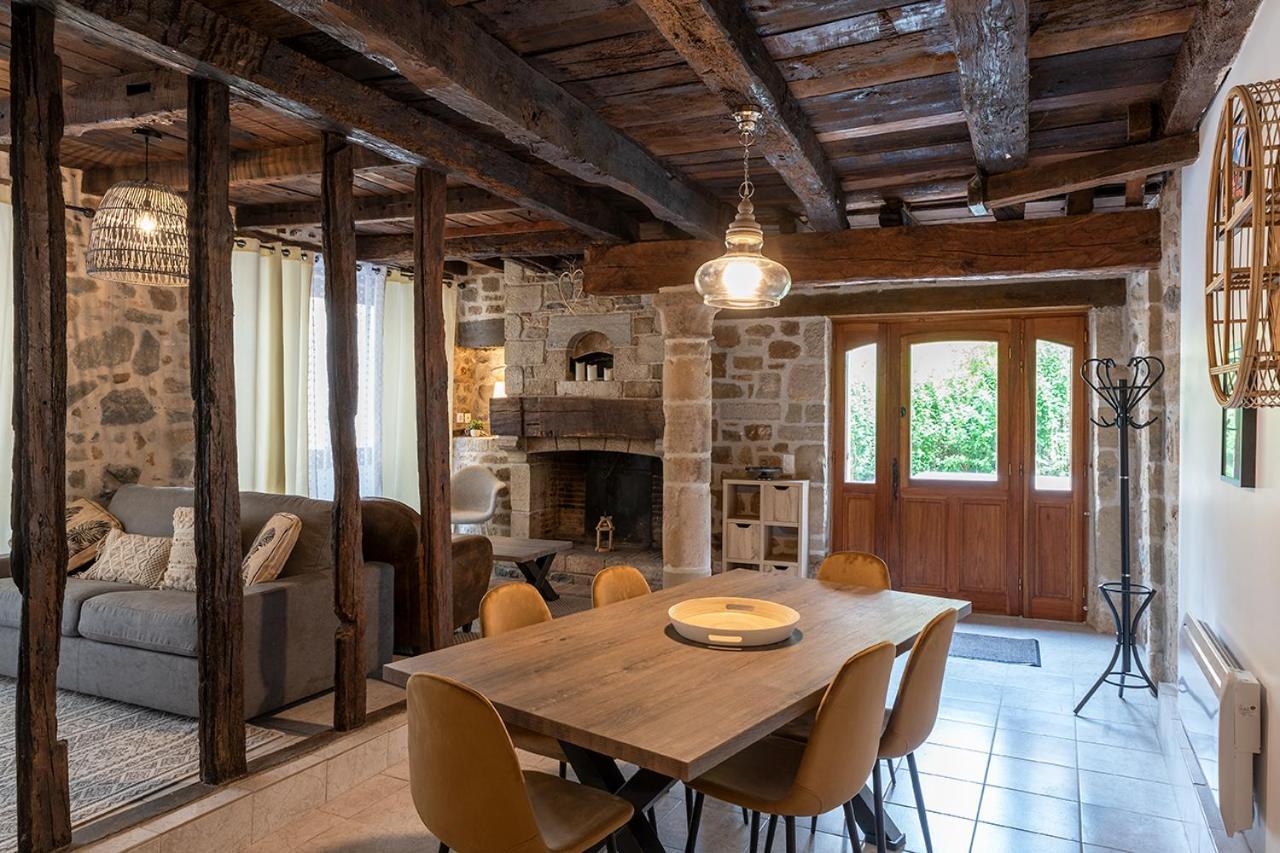 Logis Face A L'Abbatiale Daire Beaulieu-sur-Dordogne Dış mekan fotoğraf